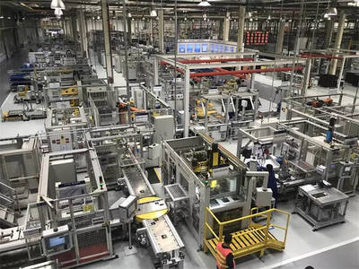 名爵HS世界級(jí)發(fā)動(dòng)機(jī)比領(lǐng)克01和WEY VV6強(qiáng)多少一一探訪上汽臨港工廠